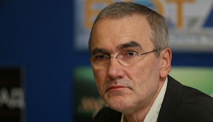 Човекът нещо не е наред и преди главата му беше пълна със същите бръмбари Човекът нещо не е наред и преди главата му беше пълна със същите бръмбари