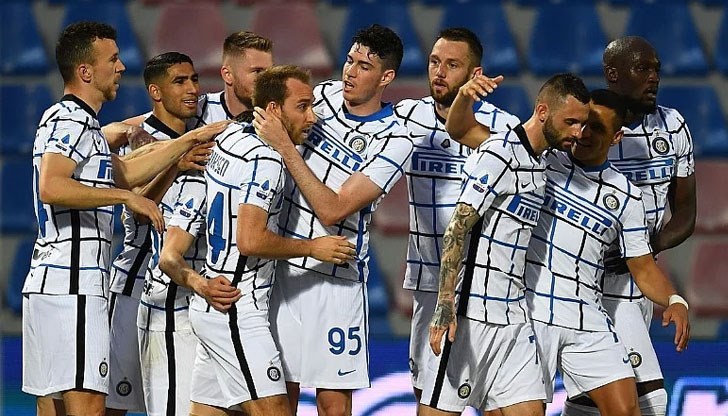 "Нерадзурите" спечелиха Скудетото 4 кръга преди края на сезона