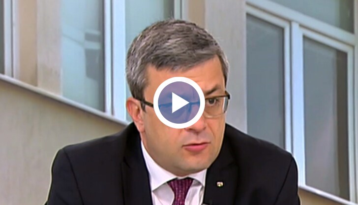 Биков поднесе на обществото поредните опорки на ГЕРБ