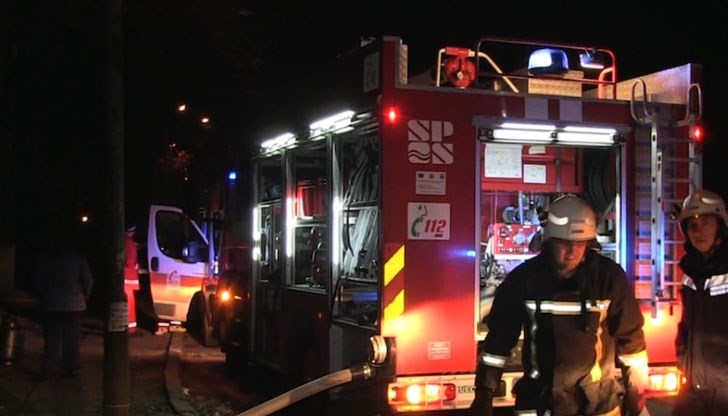Екип на пожарната е оказал съдействие за спасяването ѝ
