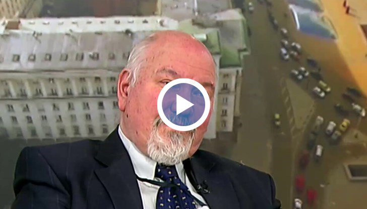 "Мнозина ще си отидат и това е разбираемо, тъй като е ясно, че става въпрос за съвършено различен стил на политика, модел, цели", каза председателят на Стратегическия съвет при президента