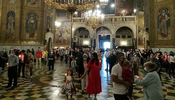 Как празнуват българите Великден?