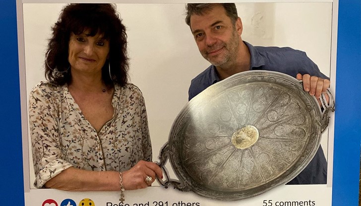 Посетителите могат да се снимат с подноса на княз Александър I Батенберг чрез специално изработена фоторамка Посетителите могат да се снимат с подноса на княз Александър I Батенберг чрез специално изработена фоторамка