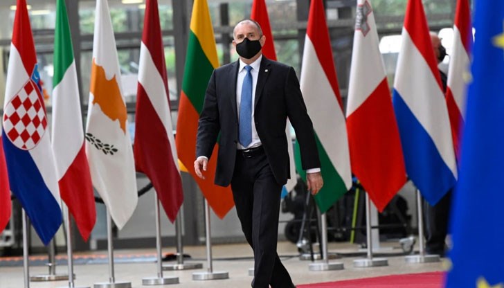 Мините, залагани от бившия премиер, ще гърмят под краката на всеки следващ Мините, залагани от бившия премиер, ще гърмят под краката на всеки следващ