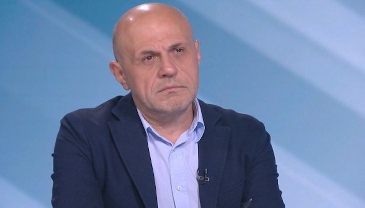 Томислав Дончев се оплаква телевизионно от кадровите промени, които прави служебният кабинет