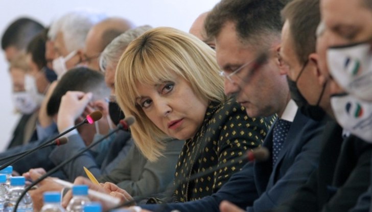 Комисията на Манолова не получи документи, които изиска от държавни фирми