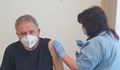 Министърът на здравеопазването се имунизира с ваксина на "Янсен"