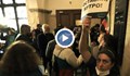 Протестът срещу Гешев стигна до вратата на кабинета му