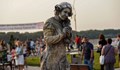 "Живите" статуи превърнаха кея в Русе в артистична сцена