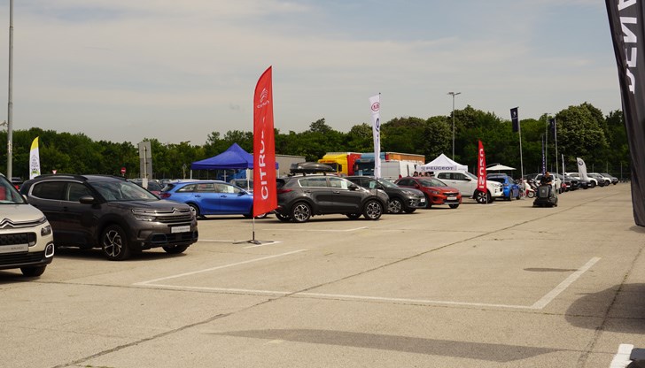 Изложението продължава от днес до 13 юни на паркинга на магазин „Метро“ Изложението продължава от днес до 13 юни на паркинга на магазин „Метро“