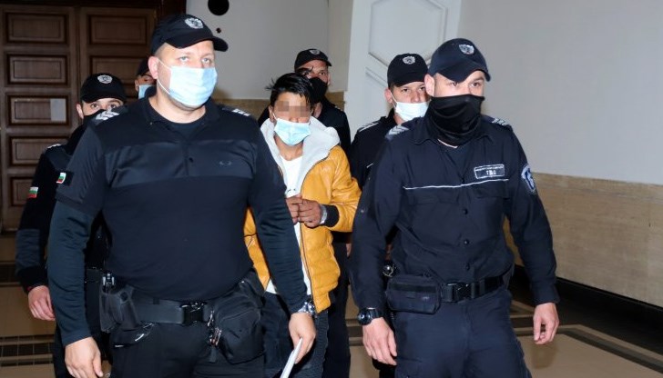 Данните до момента сочат, че обвиняемият е психически здрав и може да разбира свойството и значението на извършеното от него