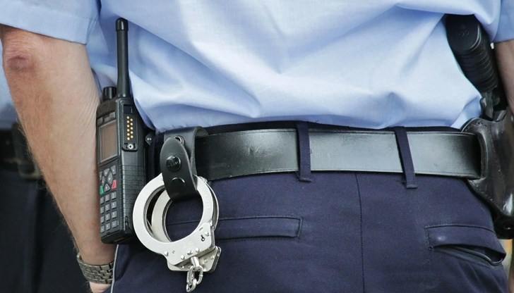 29-годишен мъж се ядосал, че му свирнали за неправилно паркиране, слязъл от автомобила и налетял на бой 29-годишен мъж се ядосал, че му свирнали за неправилно паркиране, слязъл от автомобила и налетял на бой