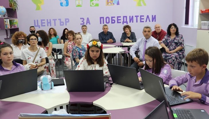 В него учениците от първи до седми клас да изучават всички природни науки по един увлекателен и интригуващ за тях начин