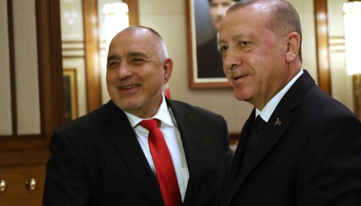 Не знаем кои са били идолите на Бойко Борисов като дете, но запис на разговор, публикуван в разследване на Антикорупционния фонд (АКФ), показа кои са хората, на които Борисов се кланя като политик Не знаем кои са били идолите на Бойко Борисов като дете, но запис на разговор, публикуван в разследване на Антикорупционния фонд (АКФ), показа кои са хората, на които Борисов се кланя като политик