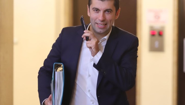 Петков проведе видеоконферентна среща с търговските аташета