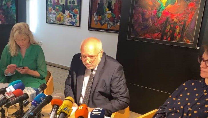 Проф. Велислав Минеков изпраща до Лаура Кьовеши сигнали за Ларгото, Квадрат 500 и Яйлата