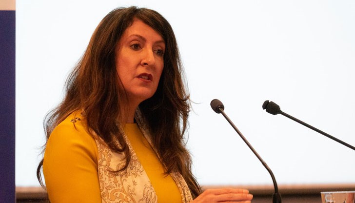 Българите могат да спрат корупцията, убедена е посланичката на САЩ у нас