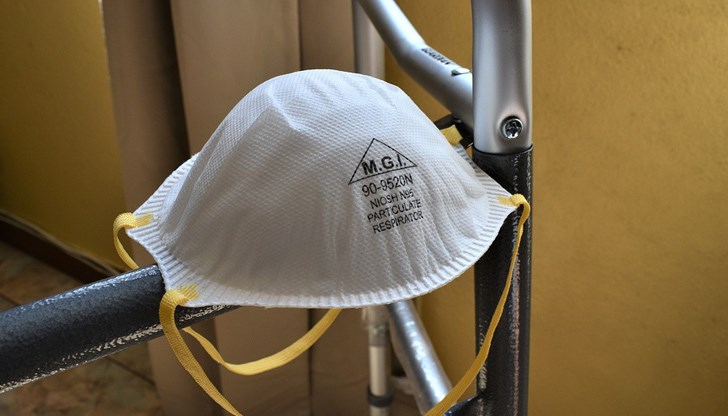 Маските падат по преценка на работодателите в малки колективи до 7 души Маските падат по преценка на работодателите в малки колективи до 7 души