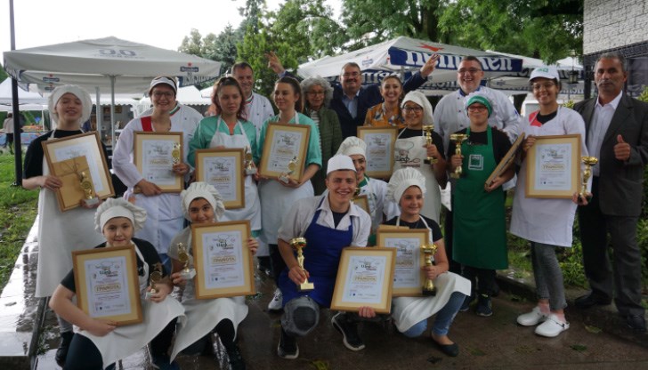 Любителите на добрата кухня имаха възможността да наблюдават надпреварата на живо