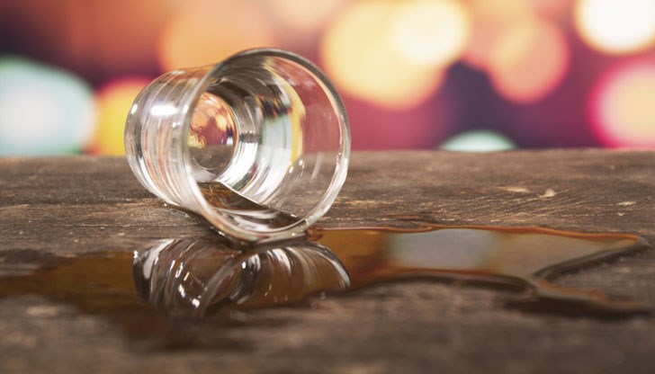 В болницата се намират още 13 души, които са пили от него В болницата се намират още 13 души, които са пили от него