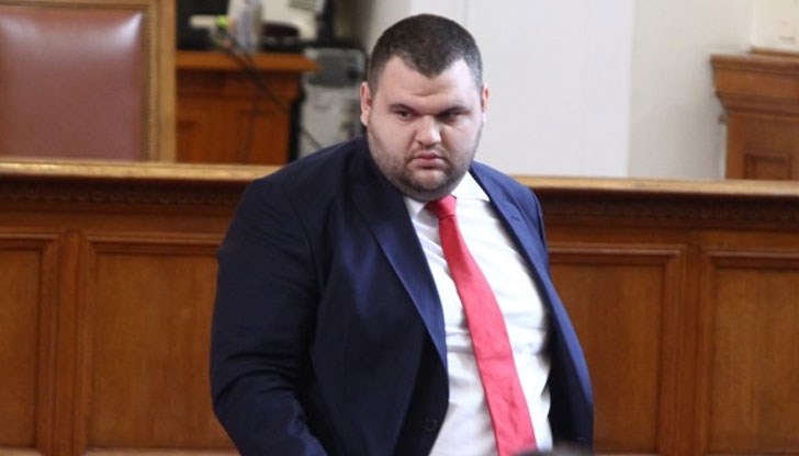 Ще ви припомня някои знакови случки в отношенията между държавното обвинение и този "само един депутат" на име Делян Пеевски