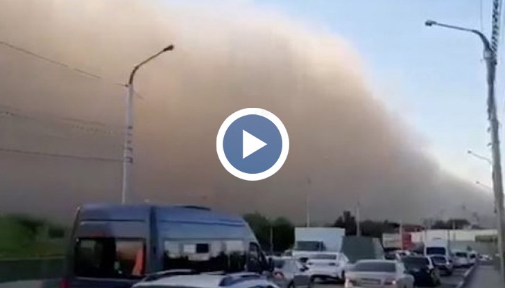 Пясъчна буря е ударила няколко района в Астраханска област