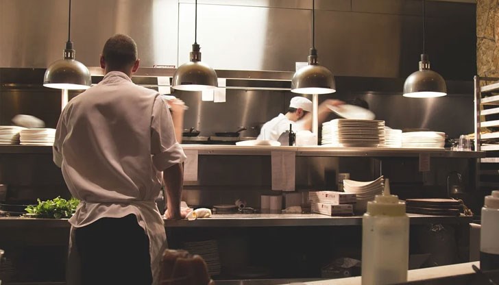 Готвачите искали заплати от по 2000 лева