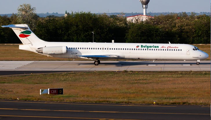 В самолета са пътували 34 полицаи и 8 бежанци В самолета са пътували 34 полицаи и 8 бежанци