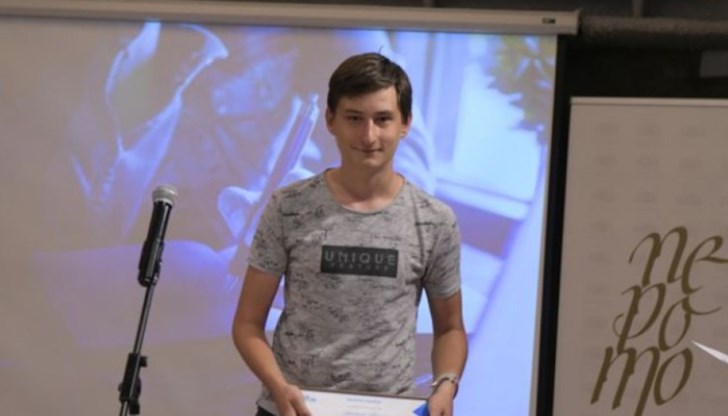 Смелостта и увереността на 16-годишния ученик, станал известен с журналистическото си разследване