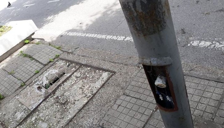 Всеки ден е пълно с деца, които минават покрай нея