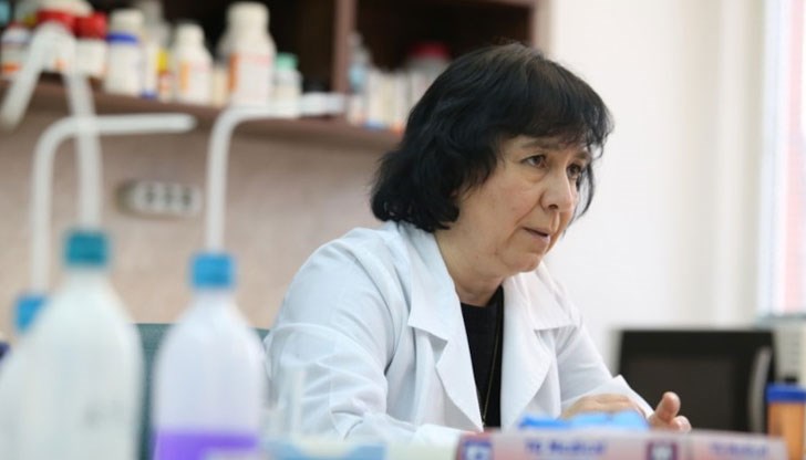 Мутациите на коронавируса ще го водят към отслабване и по-малка агресия към човека, коментира проф. Пенка Петрова