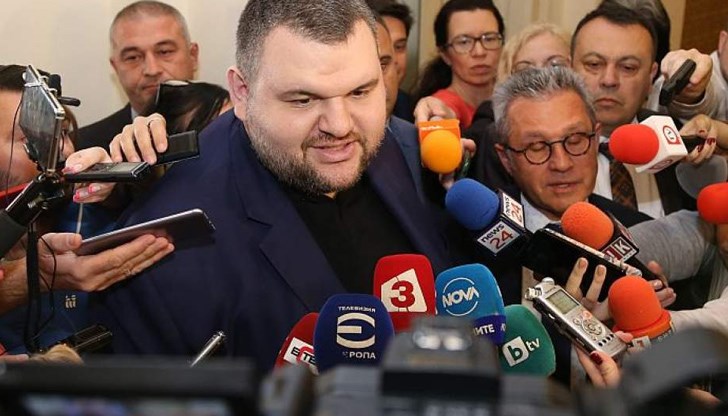 Бившият депутат от ДПС Делян Пеевски е уведомил адвокатите си да предприемат действия Бившият депутат от ДПС Делян Пеевски е уведомил адвокатите си да предприемат действия