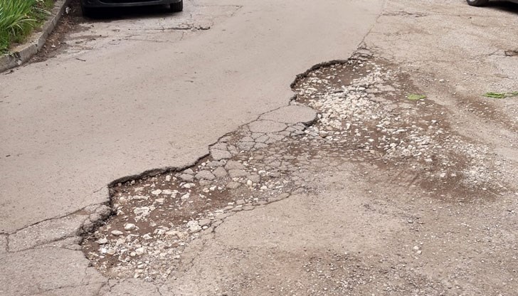 Трошим си колите и чакаме отговори