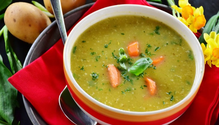 Супата е най-добрият начин да компенсирате загубата на полезни елементи, което се получава заради прекомерното потене в жегите
