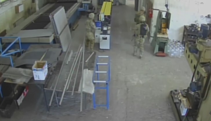 „Периметърът на учението е определен преди години с географски координати. Цехът е бил извън периметъра", каза министър Панайотов „Периметърът на учението е определен преди години с географски координати. Цехът е бил извън периметъра", каза министър Панайотов