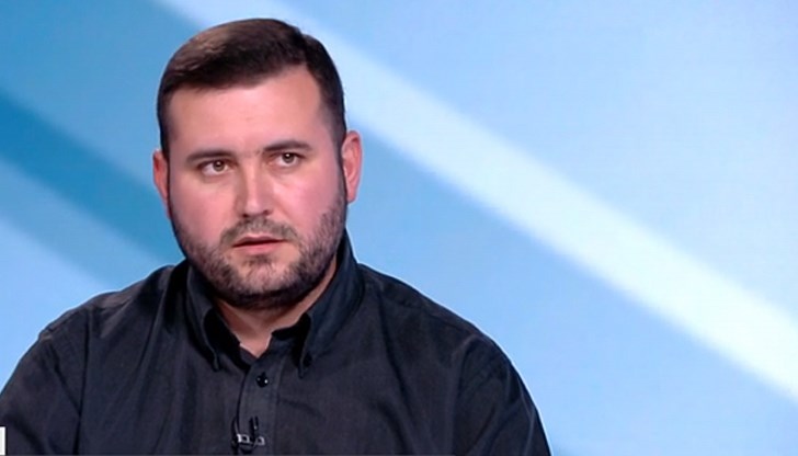 По думите му лечението на различните Covid варианти е сходно По думите му лечението на различните Covid варианти е сходно