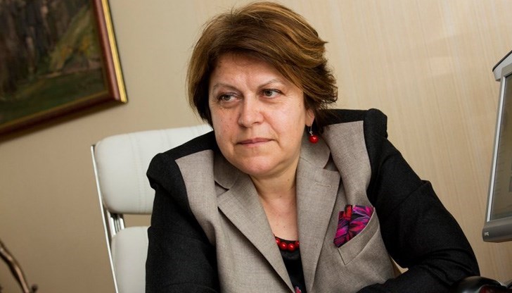 ГЕРБ носи отговорност не само за Александър Манолев, но и за Делян Пеевски и за Илко Желязков, заяви Дончева ГЕРБ носи отговорност не само за Александър Манолев, но и за Делян Пеевски и за Илко Желязков, заяви Дончева