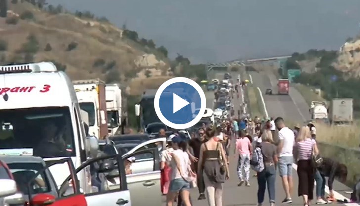 Колоната към "Кулата" се е образувала рано сутринта