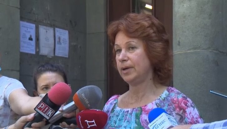 Заразеният с южноафриканския вариант е мъж между 30 и 40 години, временно пребиваващ в страната. Бил е карантиниран и вече е излекуван