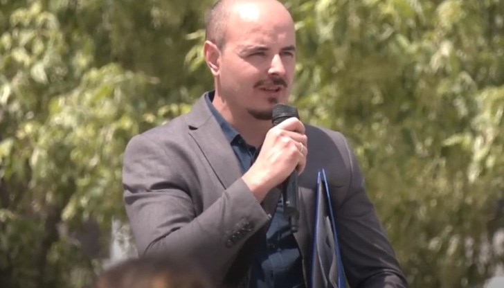 То е в защита на традиционното християнско семейство