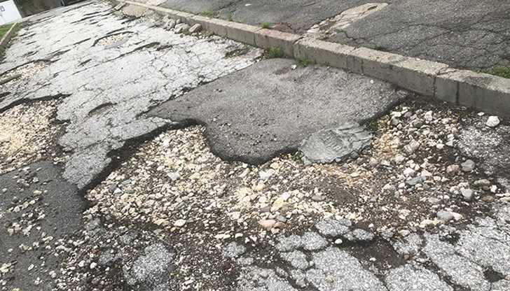 Улицата не е ремонтирана повече от близо 20 години