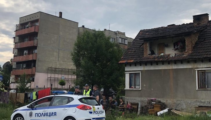 По непотвърдена информация тя е била с психични отклонения