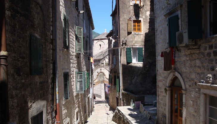 Към днешна дата всички заведения за обществено хранене могат да работят без ограничения Към днешна дата всички заведения за обществено хранене могат да работят без ограничения