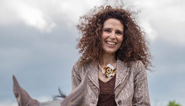 И не - няма такава държава, където медицината да е безплатна, а лекарите да получават заплата като чистачка в частна компания И не - няма такава държава, където медицината да е безплатна, а лекарите да получават заплата като чистачка в частна компания