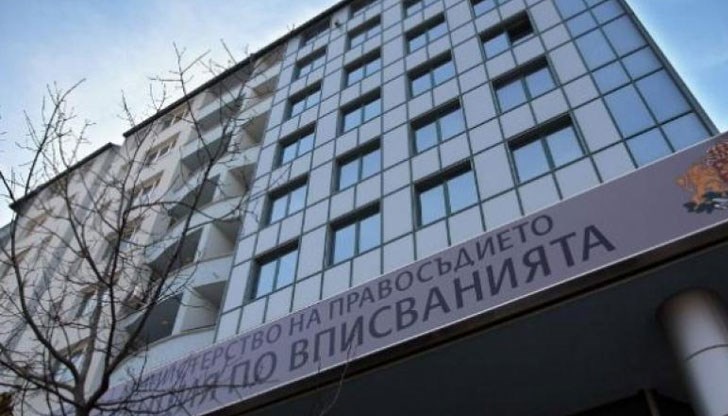 Сигнал за неправомерно въздействие върху длъжностни лица подаде здравният министър Сигнал за неправомерно въздействие върху длъжностни лица подаде здравният министър