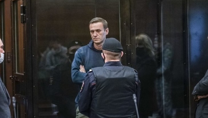 Законът забранява явяване на избори на служителите, членовете и спонсорите на организации, които са обявени за екстремистки