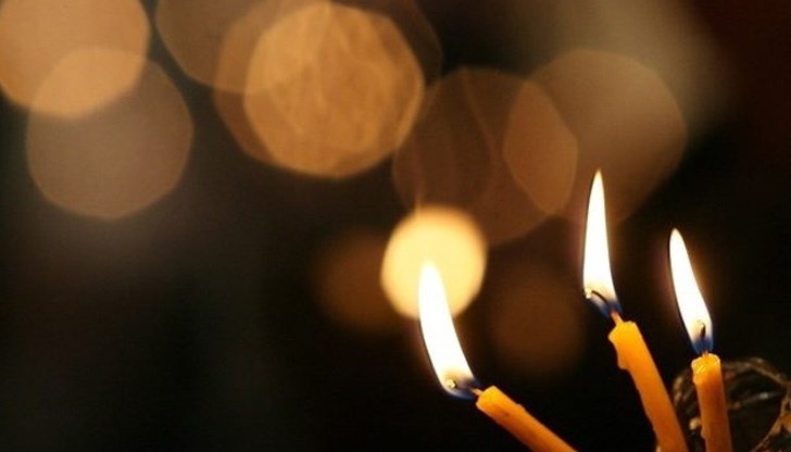 Днес имен ден имат всички с имена, които са производни на гръцката дума „panagiotes”, която означава „всесвети”