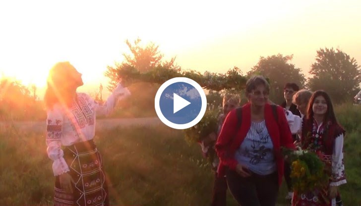 Двемогилчани посрещнаха изгрева и отбелязаха този светъл празник станал традиция за града