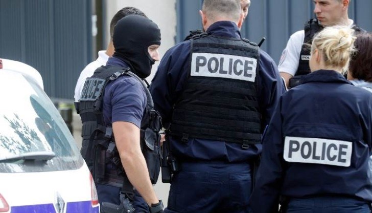 Младежът казал на полицията, че е искал да сложи край на насилственото поведение на баща си, предизвикано от пиене, което според него е причинило много страдания на семейството Младежът казал на полицията, че е искал да сложи край на насилственото поведение на баща си, предизвикано от пиене, което според него е причинило много страдания на семейството