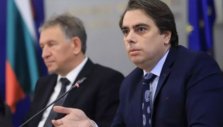 Главният прокурор е започнал проверка по казуса с бившето дружество на настоящия шеф на НАП Спецов